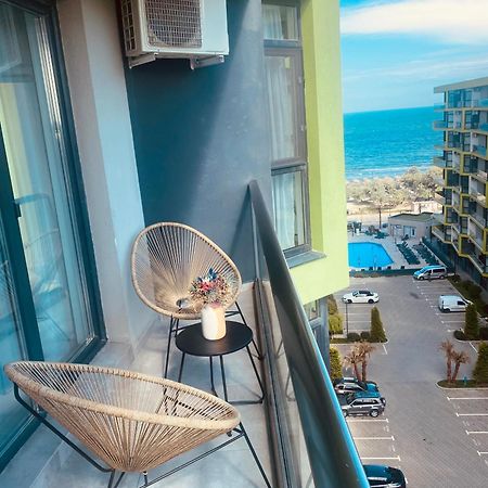 Luxury Kln By Alezzi Mamaia Nord Lägenhet Năvodari Exteriör bild